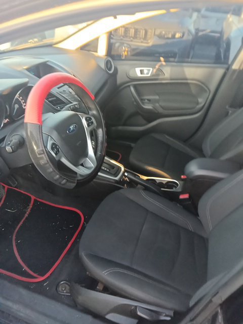 Used 2016 Ford Fiesta SE FWD image 6