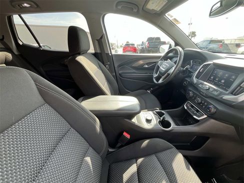 Used 2023 GMC Terrain SLE w/ Driver Convenience Package image 19