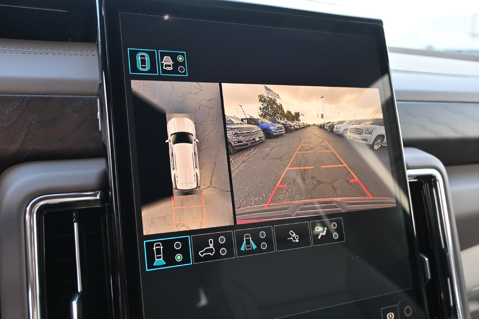 New 2026 GMC Yukon Denali w/ Advanced Technology Package RWD image 25