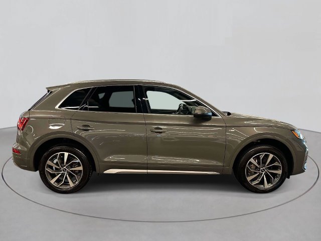 Certified 2023 Audi Q5 2.0T Premium w/ Convenience Package AWD/4WD image 5