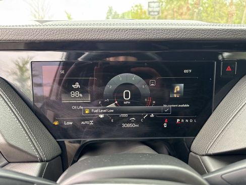 Used 2025 GMC Yukon Denali image 28