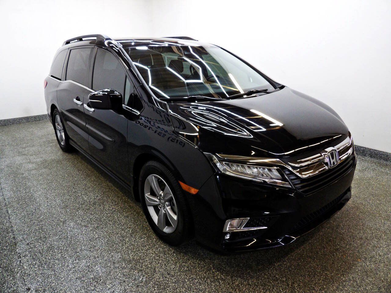 Used 2018 Honda Odyssey Elite image 3