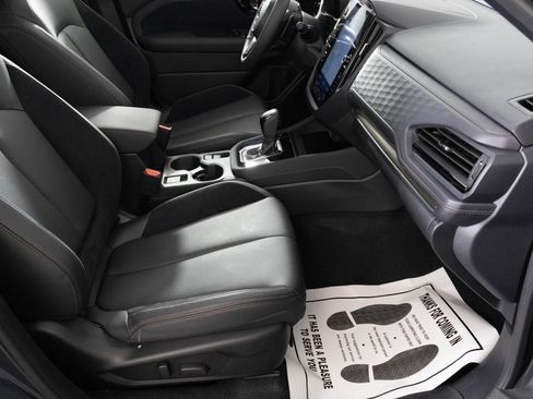 Used 2025 Subaru Forester Touring image 39