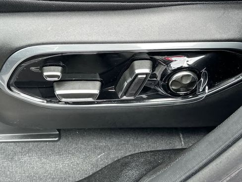 Used 2025 Jeep Grand Cherokee Summit image 19