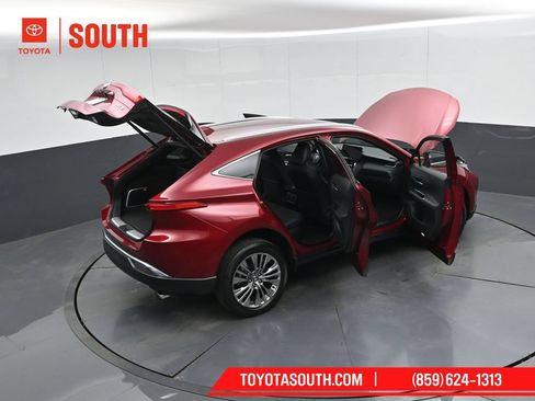 Used 2023 Toyota Venza XLE AWD/4WD image 53