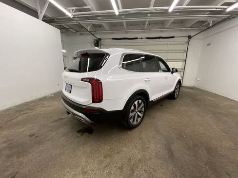 Used 2022 Kia Telluride EX w/ EX Premium Package image 6
