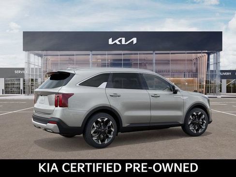 Certified 2026 Kia Sorento EX w/ EX Premium Package FWD image 6