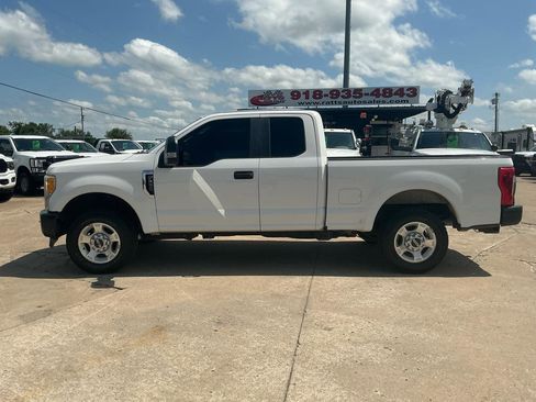 Used 2017 Ford F250 XL w/ Power Equipment Group RWD image 1