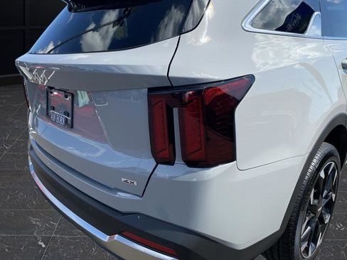New 2026 Kia Sorento EX AWD/4WD image 40