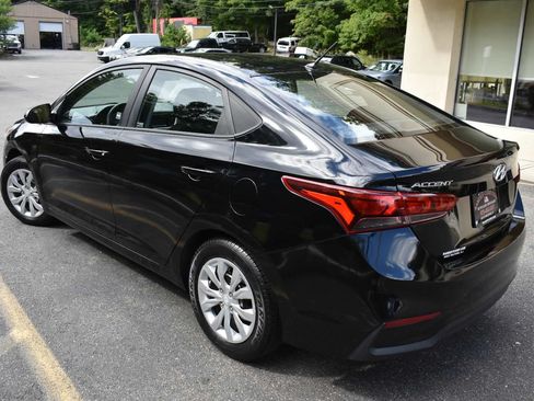 Used 2020 Hyundai Accent SE FWD image 6