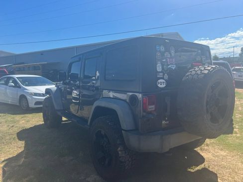 Used 2017 Jeep Wrangler Unlimited Sport w/ Quick Order Package 24S AWD/4WD image 18