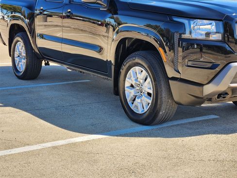 Used 2023 Nissan Frontier SV w/ Technology Package image 11