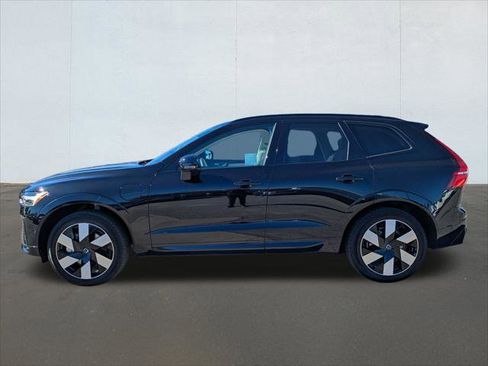 Used 2025 Volvo XC60 T8 Plus w/ Protection Package Premier image 2