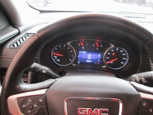 Used 2020 GMC Terrain SLE w/ Driver Convenience Package image 22
