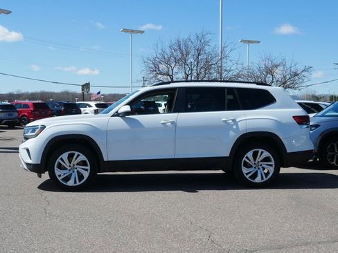 Certified 2023 Volkswagen Atlas SE image 4