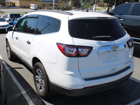 Used 2016 Chevrolet Traverse LT FWD image 8