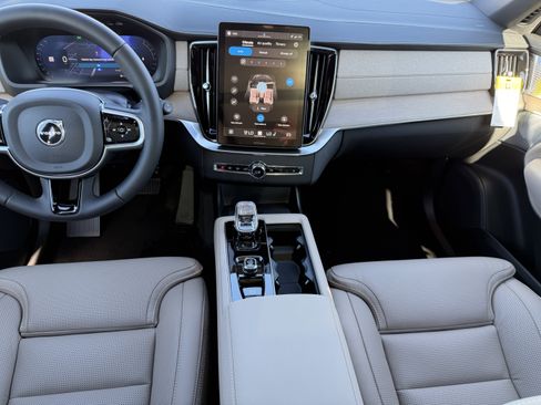 New 2026 Volvo XC90 B5 Ultra AWD/4WD image 14