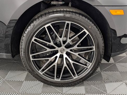 New 2026 Porsche Macan image 14