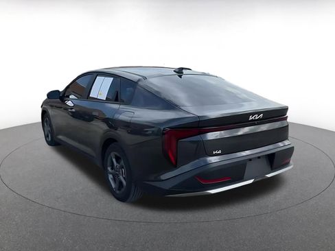 Used 2025 Kia K4 LXS image 12