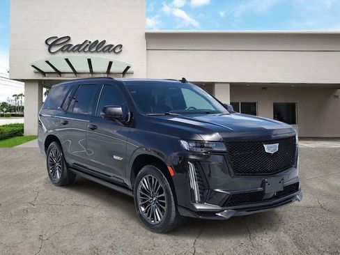 Certified 2024 Cadillac Escalade V w/ LPO, Floor Liner Package image 7