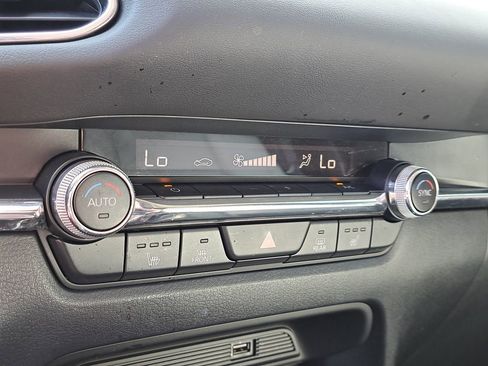 Used 2020 MAZDA CX-30 AWD w/ Premium Package image 24