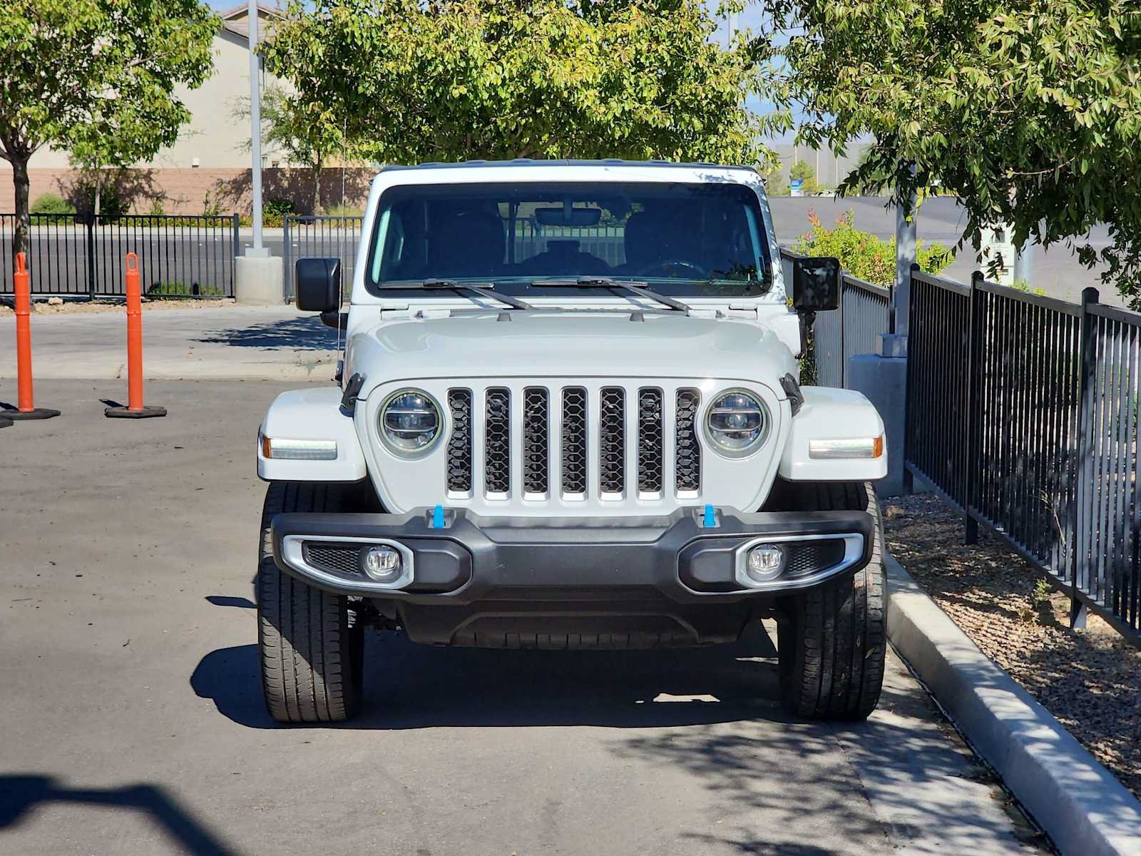 Used 2022 Jeep Wrangler Unlimited Sahara AWD/4WD image 3