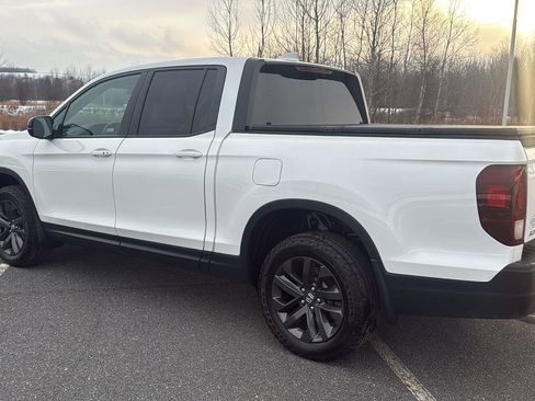 Used 2023 Honda Ridgeline Sport image 10