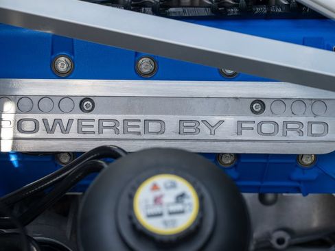 Used 2005 Ford GT RWD image 61