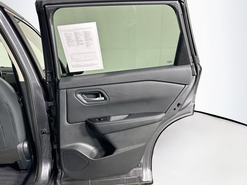 Used 2026 Nissan Rogue SV FWD image 31