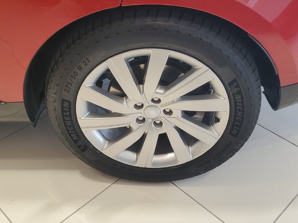 Used 2023 Land Rover Range Rover SE AWD/4WD image 6