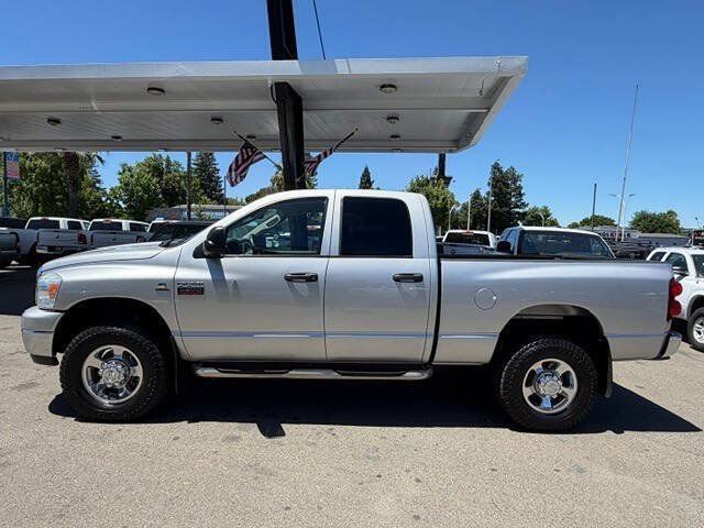 Used 2009 Dodge Ram 2500 Truck SLT w/ Popular Equipment Group AWD/4WD image 4