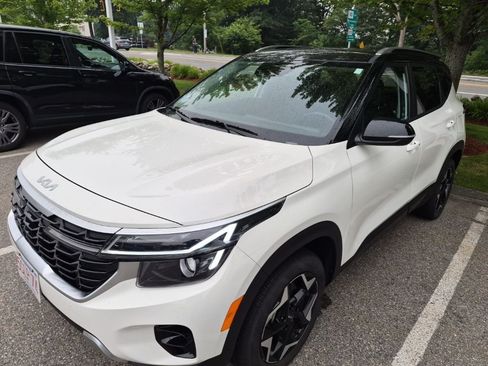 Used 2025 Kia Seltos S AWD/4WD image 1