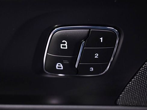 New 2026 Lincoln Nautilus Reserve w/ Jet Appearance Package image 24