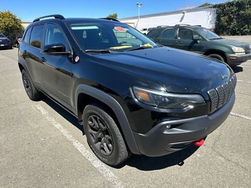 Used 2022 Jeep Cherokee Trailhawk w/ Technology Group B AWD/4WD image 2