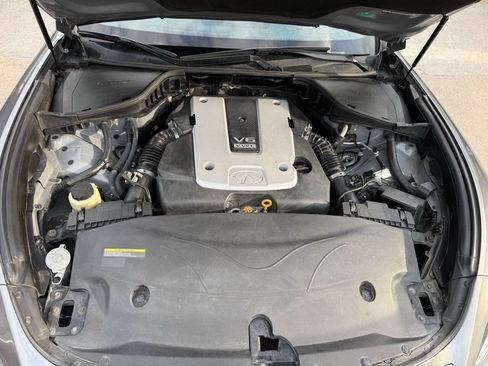 Used 2015 INFINITI Q70 3.7 RWD image 36