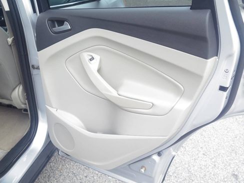 Used 2016 Ford Escape SE FWD image 31