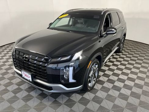 Used 2023 Hyundai Palisade SEL AWD/4WD image 3