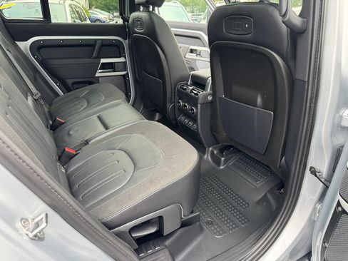 Used 2020 Land Rover Defender 110 First Edition AWD/4WD image 23