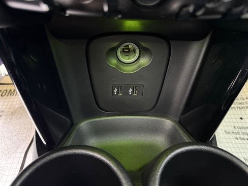 Used 2019 MINI Cooper S w/ Premium Package image 23