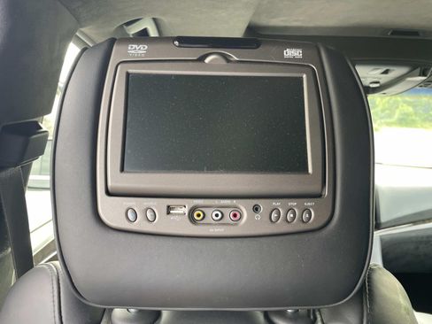 Used 2016 Cadillac Escalade Platinum AWD/4WD image 16