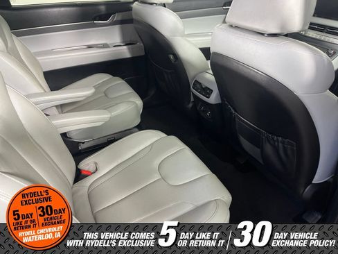 Used 2021 Hyundai Palisade SEL w/ Premium Package AWD/4WD image 17