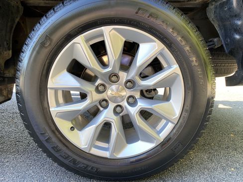 Used 2022 Chevrolet Silverado 1500 Custom AWD/4WD image 40