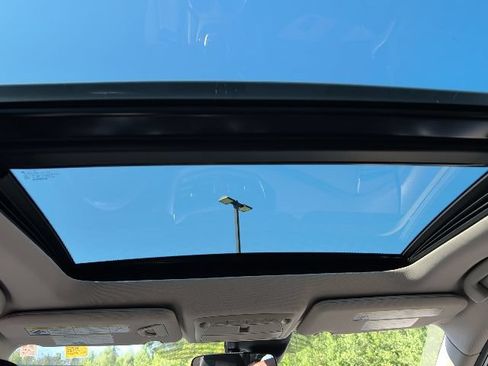 Used 2020 Nissan Rogue SV w/ Sun & Sound Touring Package AWD/4WD image 20