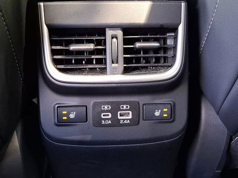 Used 2024 Subaru Outback Limited AWD/4WD image 11