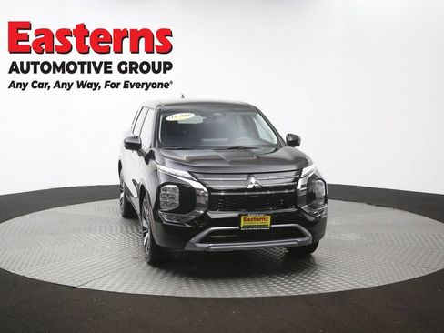 Used 2025 Mitsubishi Outlander SE AWD/4WD image 52