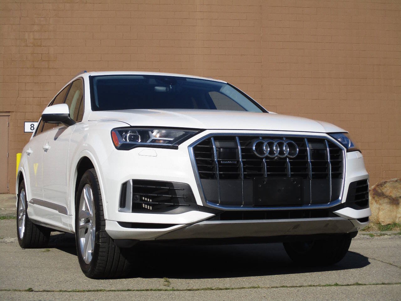 Used 2023 Audi Q7 3.0T Premium Plus AWD/4WD image 11