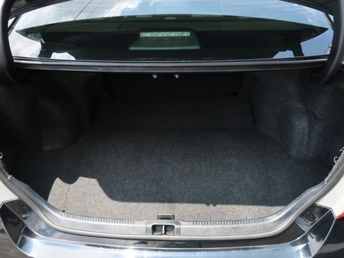 Used 2015 Toyota Camry SE FWD image 11