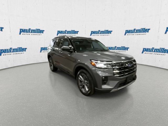 Used 2026 Ford Explorer Active w/ Active Comfort Package AWD/4WD image 2