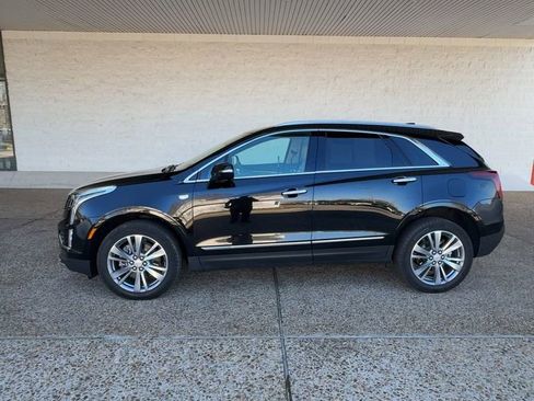 Certified 2024 Cadillac XT5 Premium Luxury w/ LPO, Floor Liner Package image 5