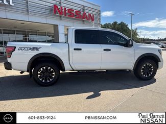 Used 2023 Nissan Titan PRO-4X w/ Pro-4x Convenience Package AWD/4WD video 4